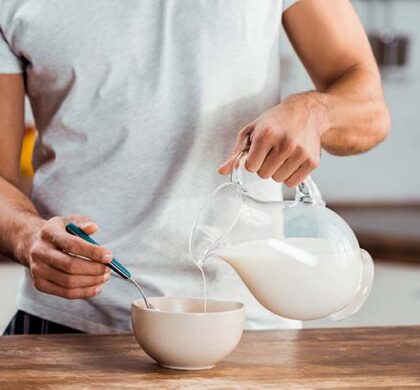 Il latte d’avena fa bene? Ce lo spiega un dietista